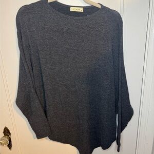 Stark Women's Gray Top